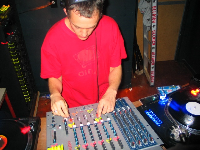 DJ SEAN
