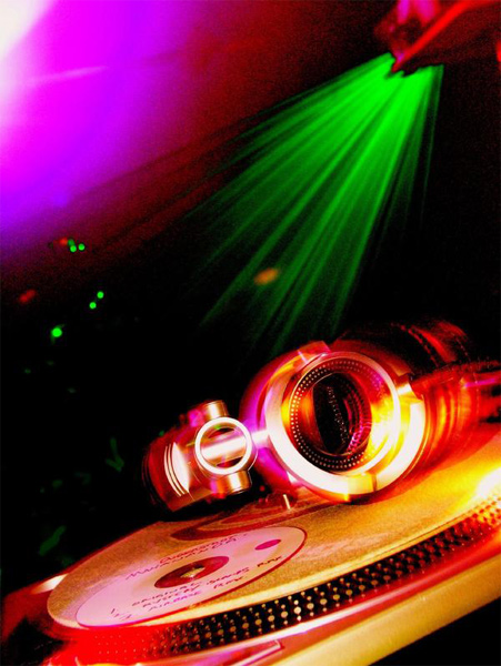 www.upfm.dj