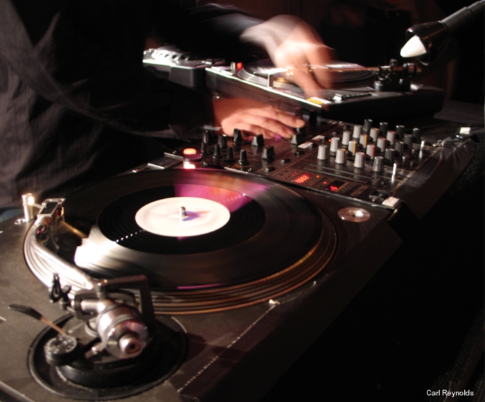 Decks on Deck Dj Ollie Lee
