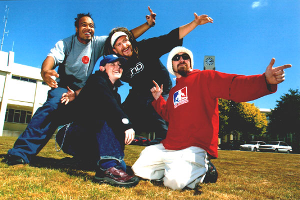 Tune in tunes ' GND