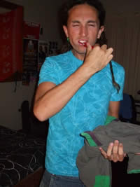 tom_brushing_his_teeth