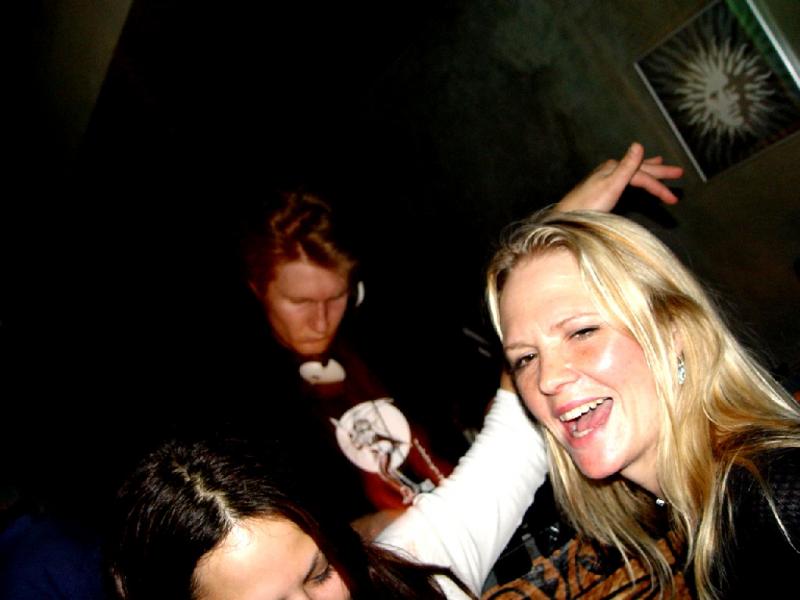 we want a picture with the dj