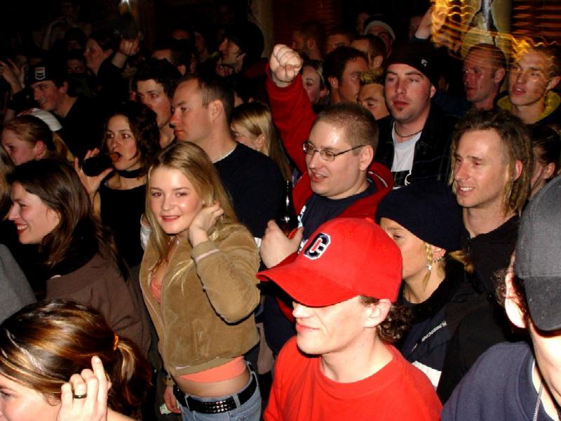 mm crowd