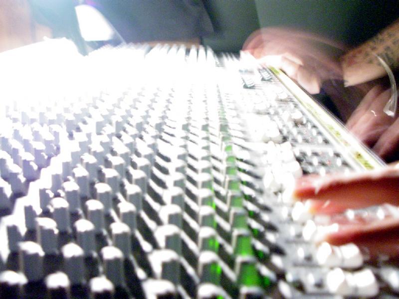 see Shapeshifter perform live '